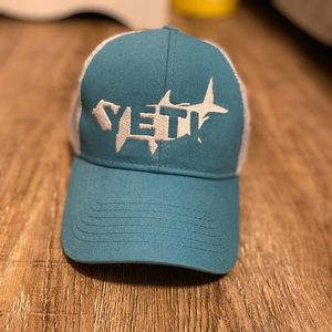 Yeti hat
